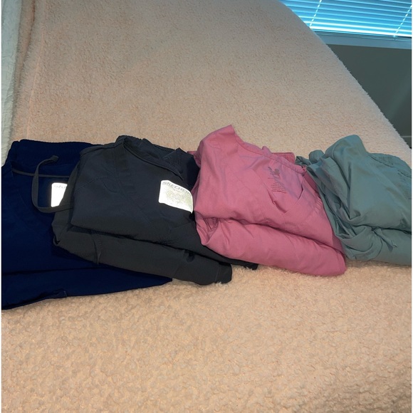 SCRUBS SET OF 4!! - Picture 2 of 14